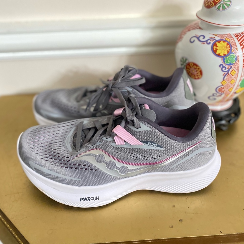 Saucony Women's Ride 15 Running Shoe